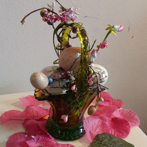 Green Glass Basket With Floral Eggs - Picture 2 of 11
